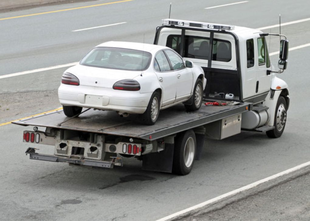 Benefits Of Old Car Removal in Melbourne: What You Can Give and Gain from It?